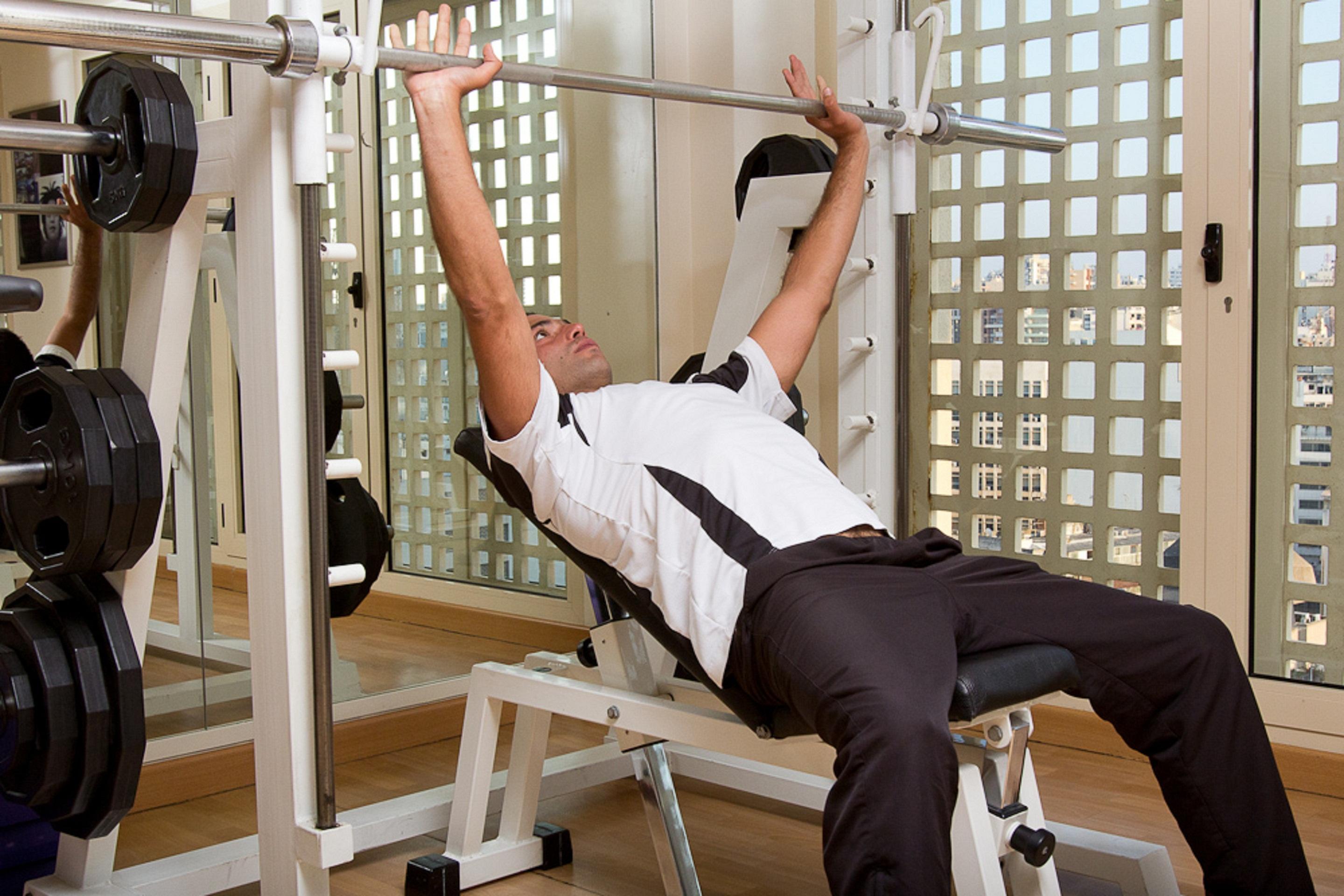 Hotel Gefinor Rotana - Bejrut Zewnętrze zdjęcie Bench press