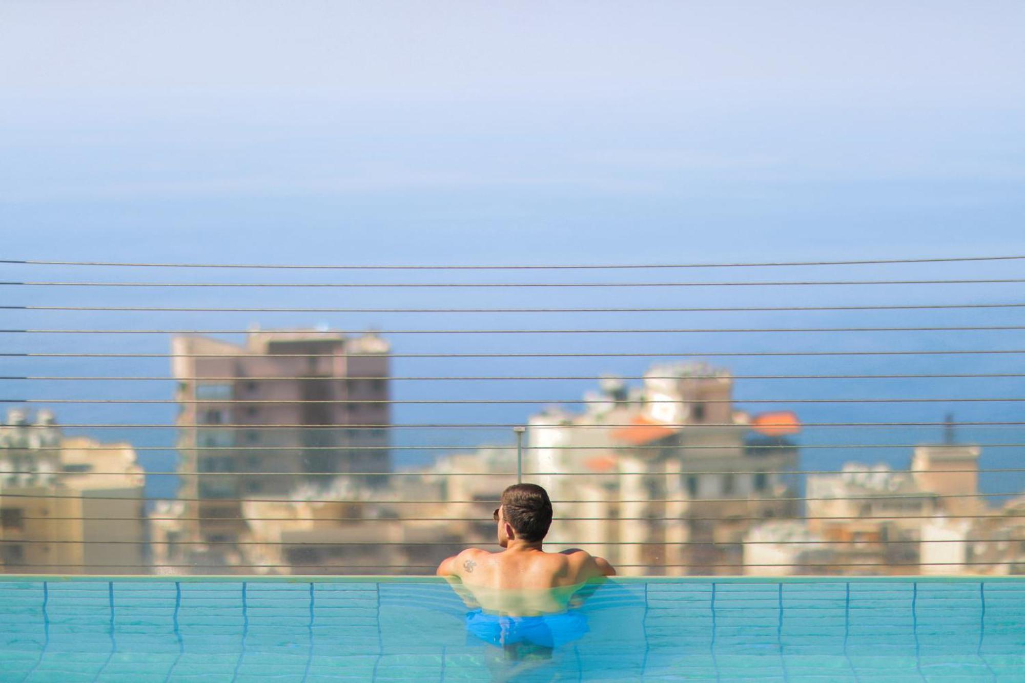 Hotel Gefinor Rotana - Bejrut Zewnętrze zdjęcie Swimming pool in Nicosia
