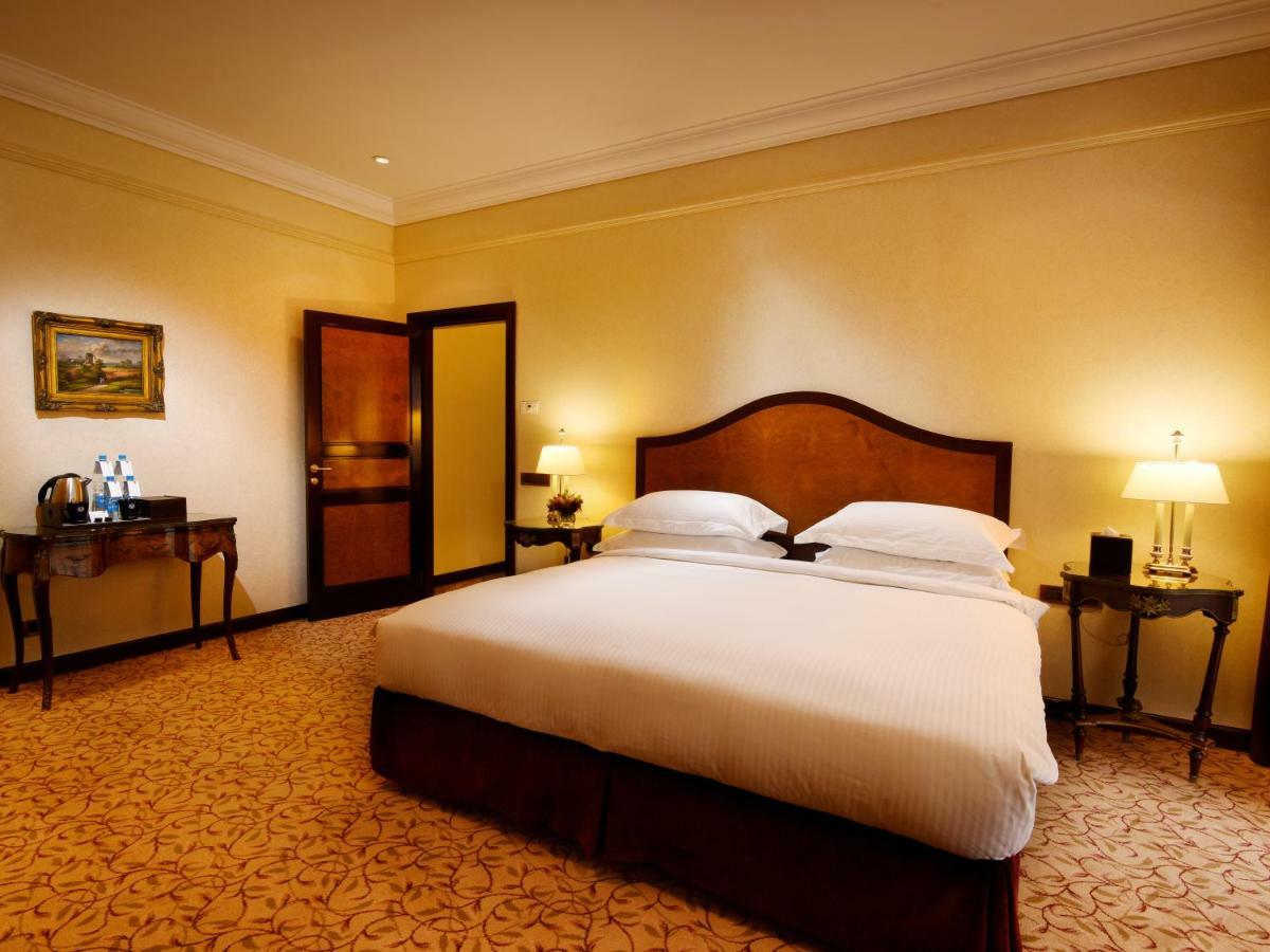 Hotel Gefinor Rotana - Bejrut Zewnętrze zdjęcie