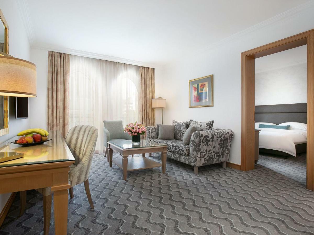 Hotel Gefinor Rotana - Bejrut Zewnętrze zdjęcie Suite
